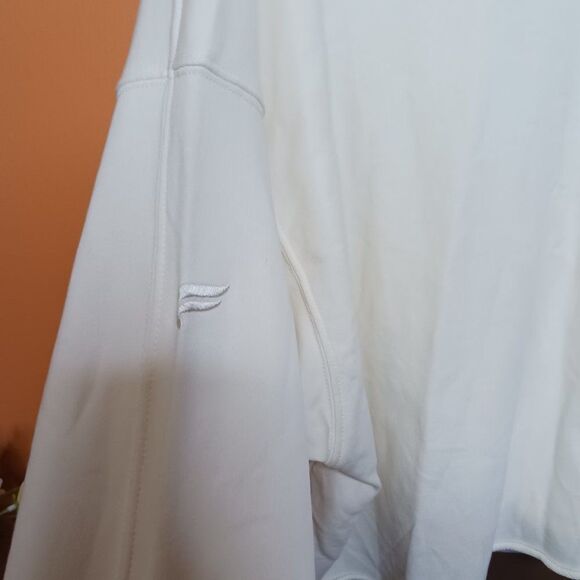 Fabletics Women's size 1X/ XXL Cream Cropped Sweatshirt - Picture 3 of 9